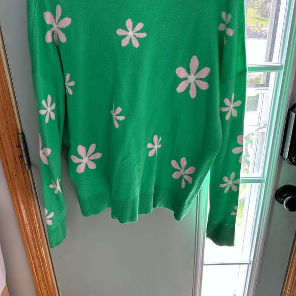 Green Sweater with White Floral Pattern - Picture 3 of 3